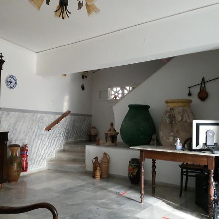 Agnes Rooms Kini Exterior foto